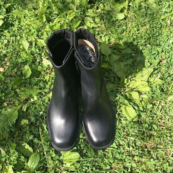 NEW authentic Gucci boots size 8 1/2 - Picture 2 of 14